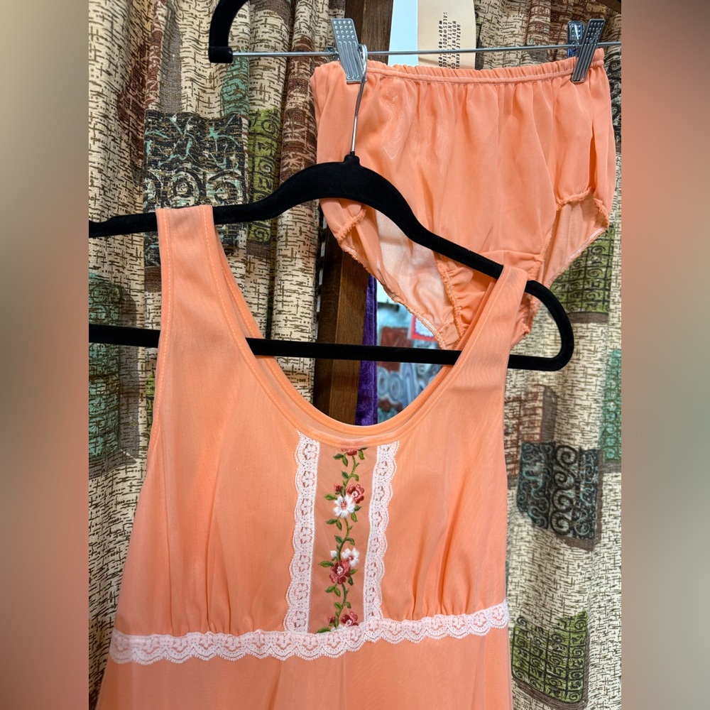 Vintage Early 1970’s Babydoll Lingerie Set - Picture 3 of 5